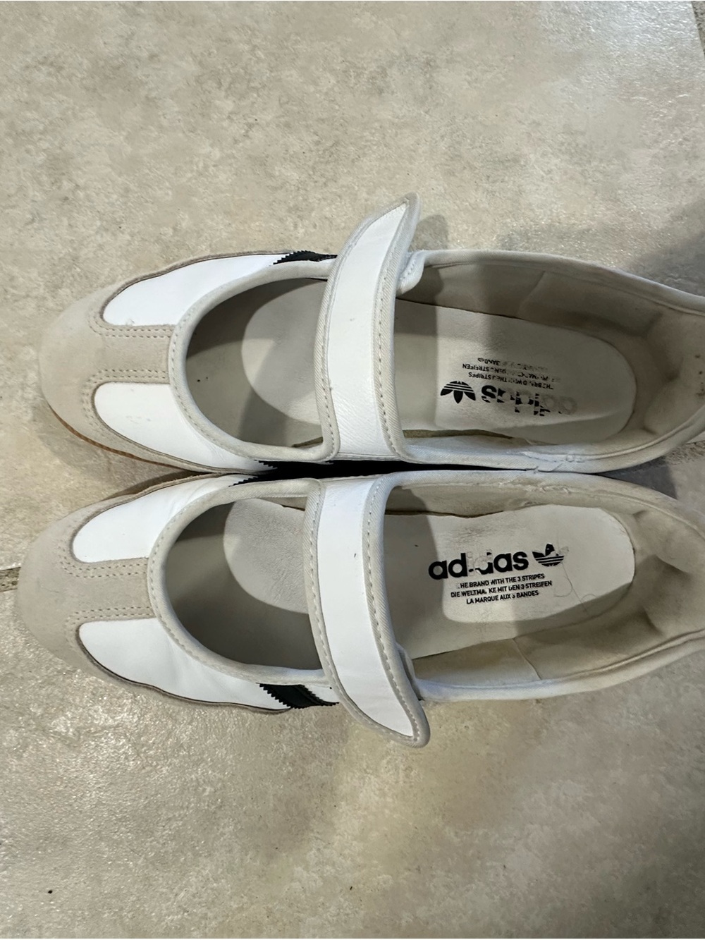 adidas Off-White Sneaker Label Detail - Picture 4 of 6